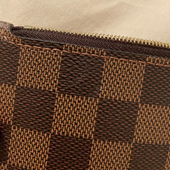 SOLD-Louis Vuitton Removable Compartment for the Neverfull MM Bag. Red Interior. - Picture 11 of 16